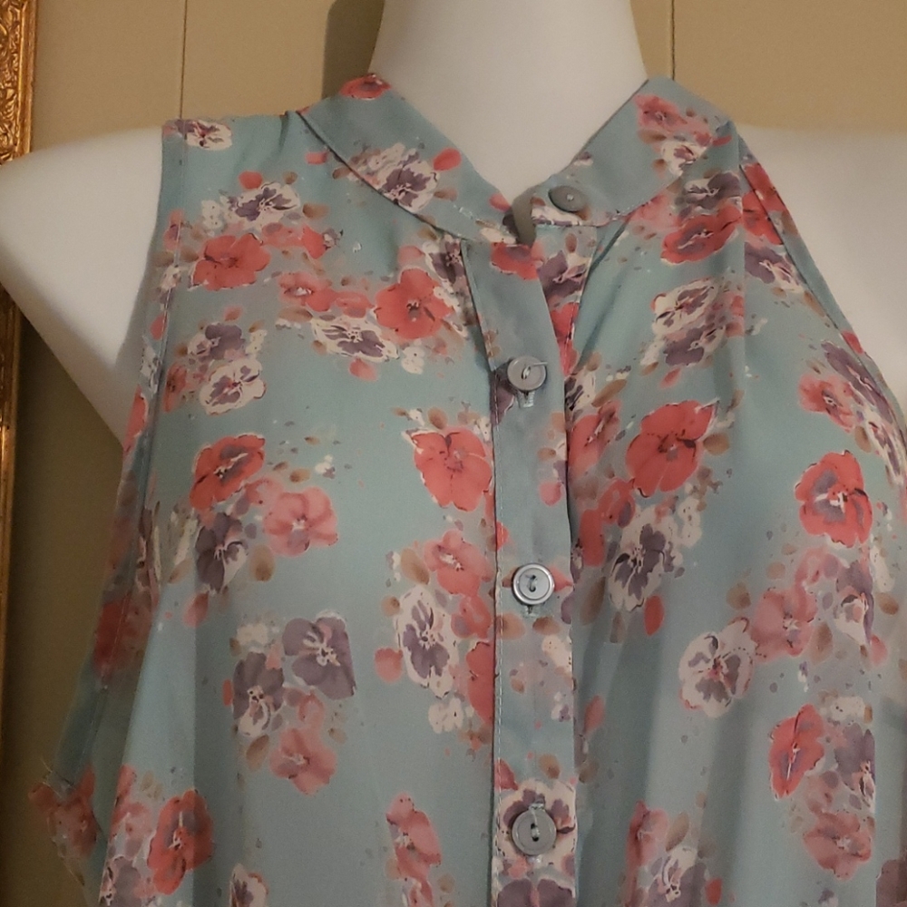 Final Touch Floral Print Sheer Top - Picture 3 of 6